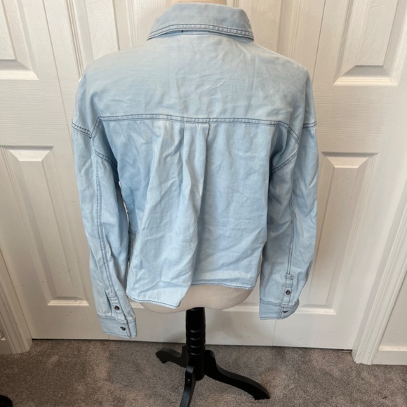 Harlow size M chambray top - Picture 6 of 10